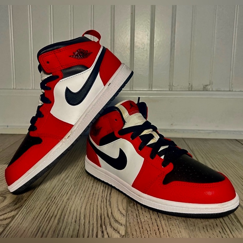 Jordan 1 Chicago Blacktoe (GS Sz 3)